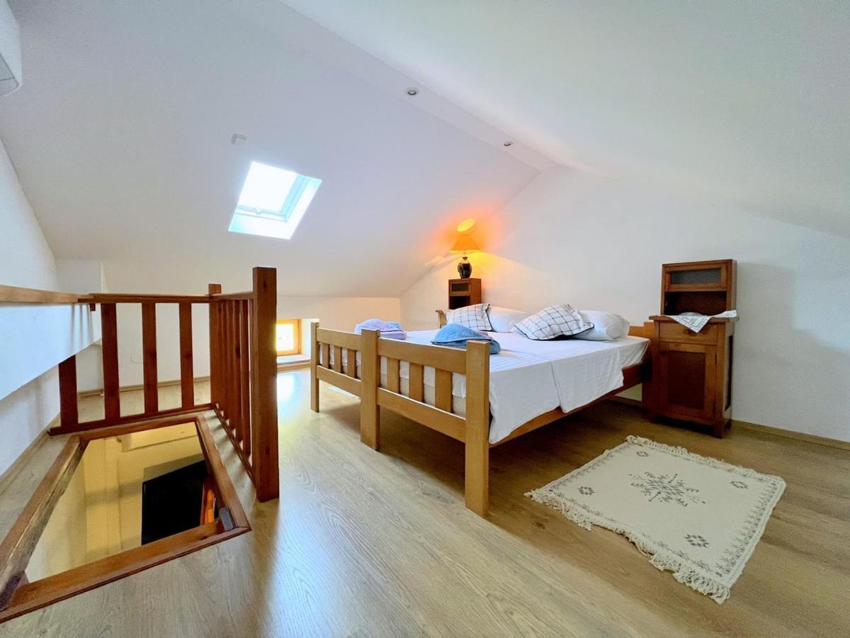 Casa Bella Holiday Home Rab Mundanije 外观 照片